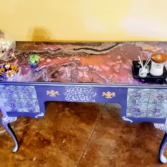 Beautiful Refurbished Queen Anne Desk g mail me to buy beverlygallery3 - Picture 3 of 4